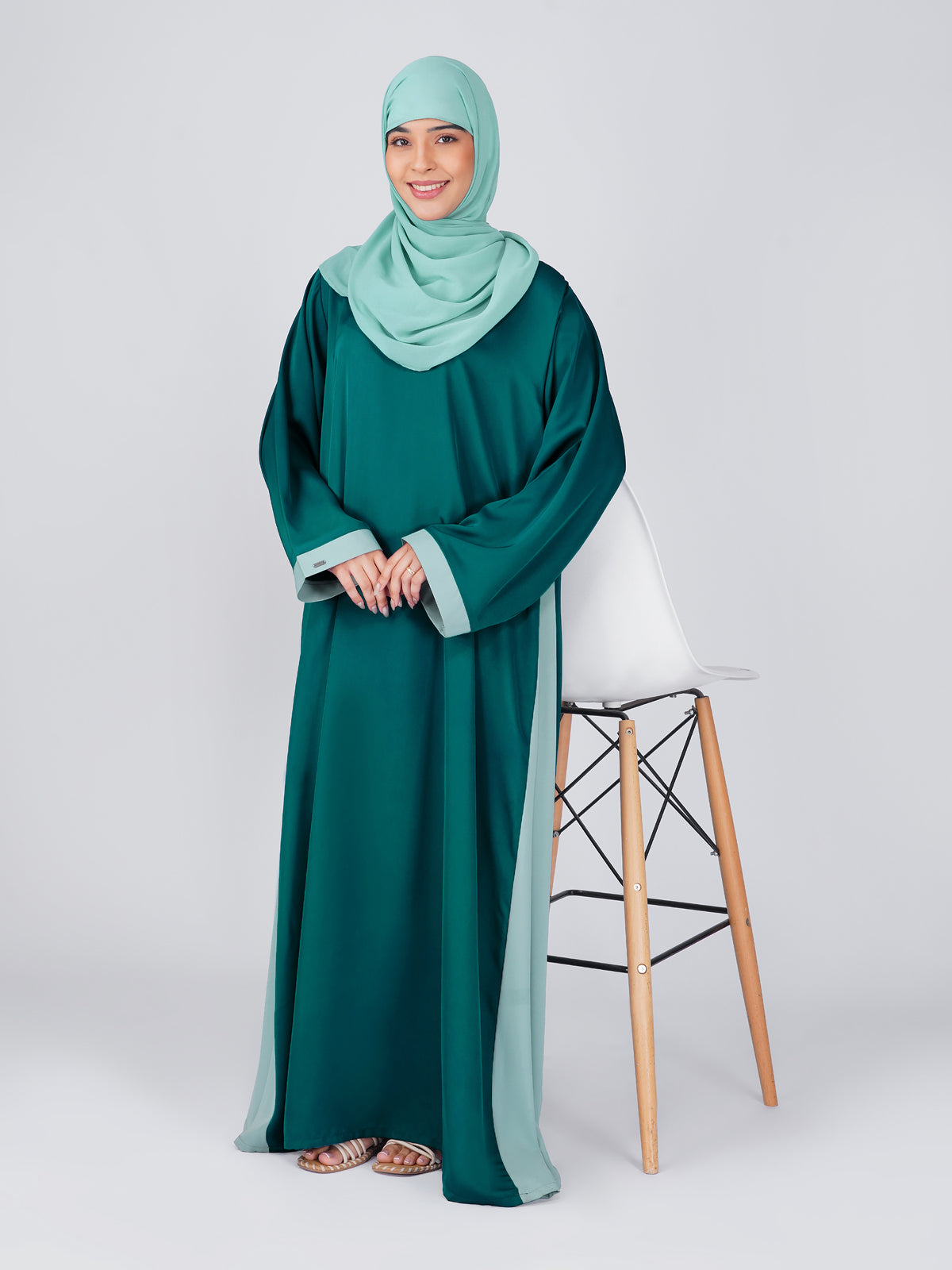 Hadiya Side Kali Abaya Set
