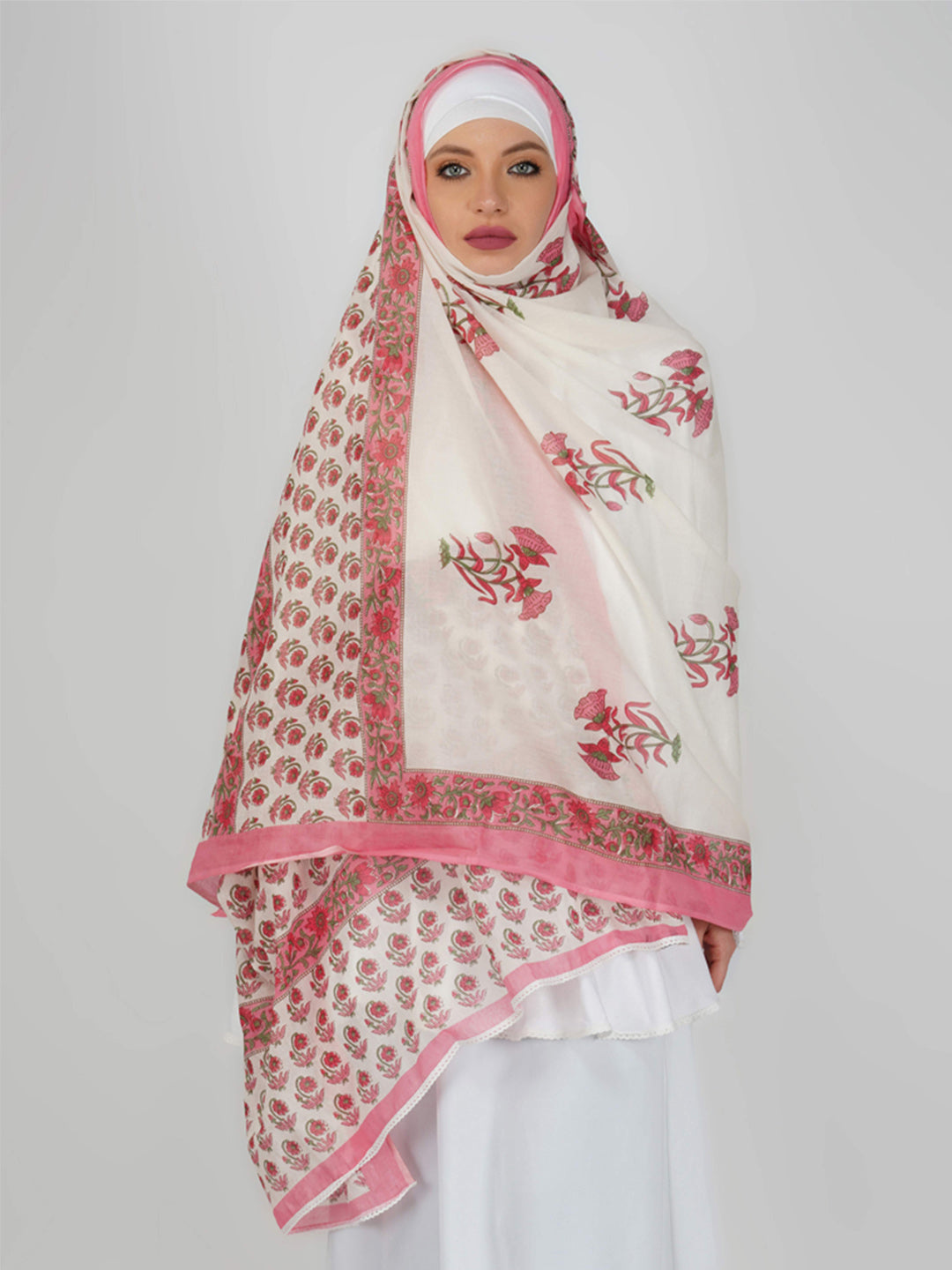 Sakinah Hadiya Box | Budget Friendly Namaz Dupatta Set | Perfect For Ammi, Sister, Wife, Family