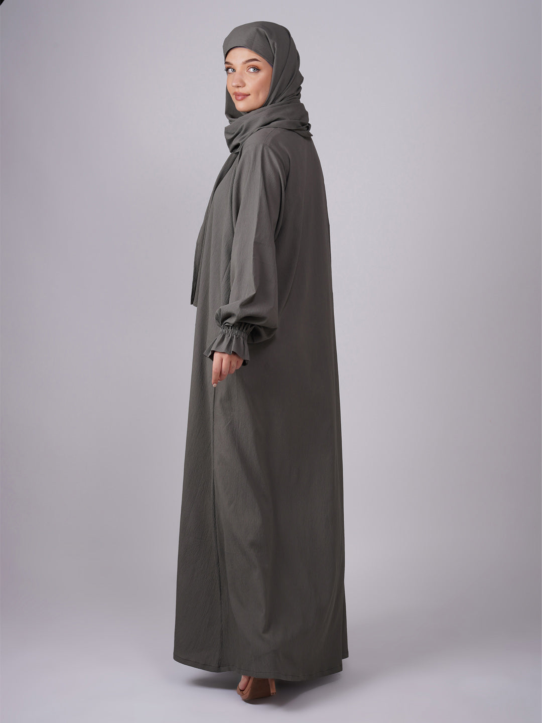 Nazish Grey Abaya Set