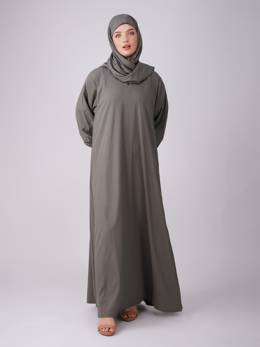Nazish Grey Abaya Set