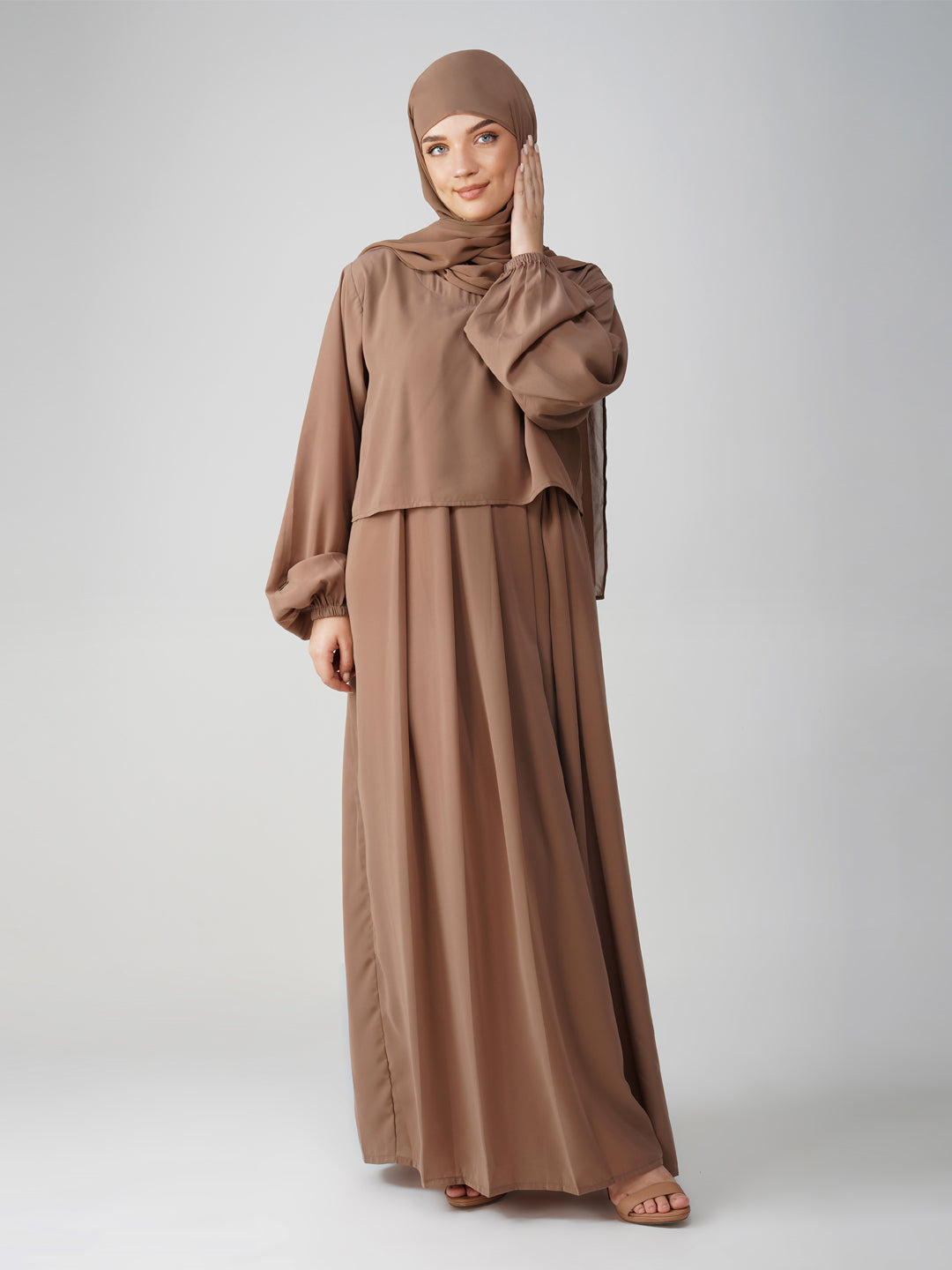 Aqsa Front And Back Pleated Abaya Set