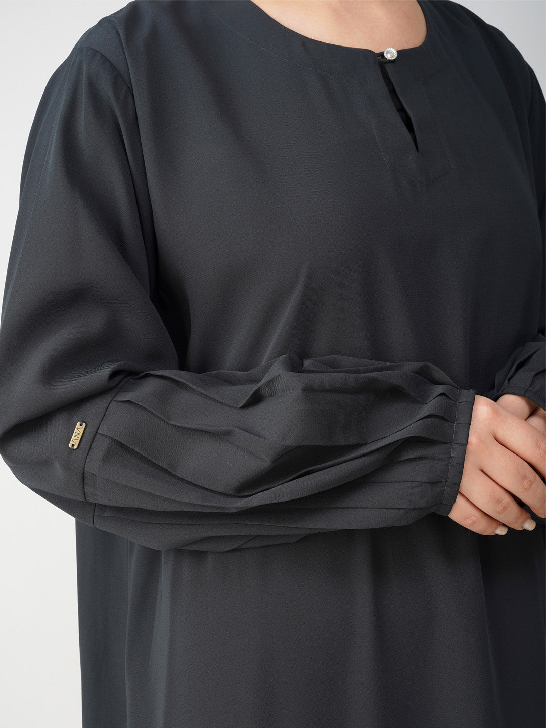 Bushra Pleated Sleeves Abaya Set