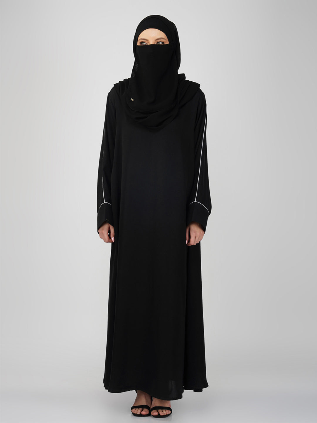 Sauda Piping Nida Abaya Set