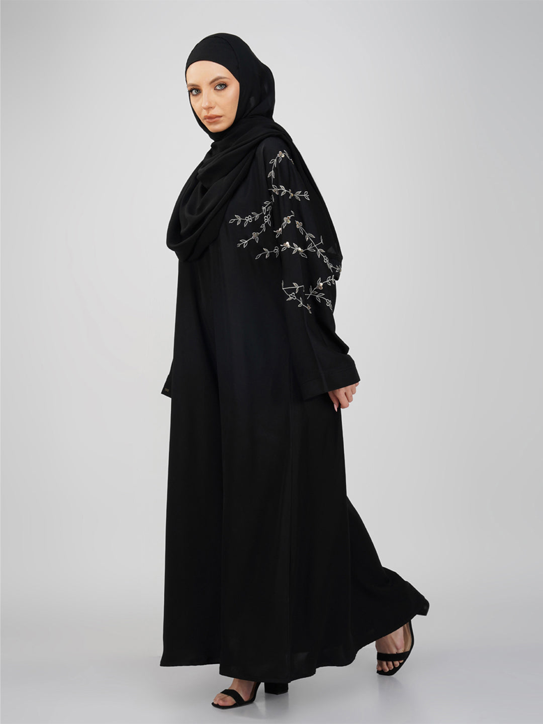 Rashika Tiara Braid Embroidery Abaya