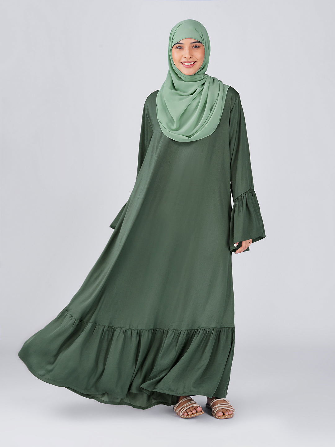 Sahar Harir Masood Abaya Set
