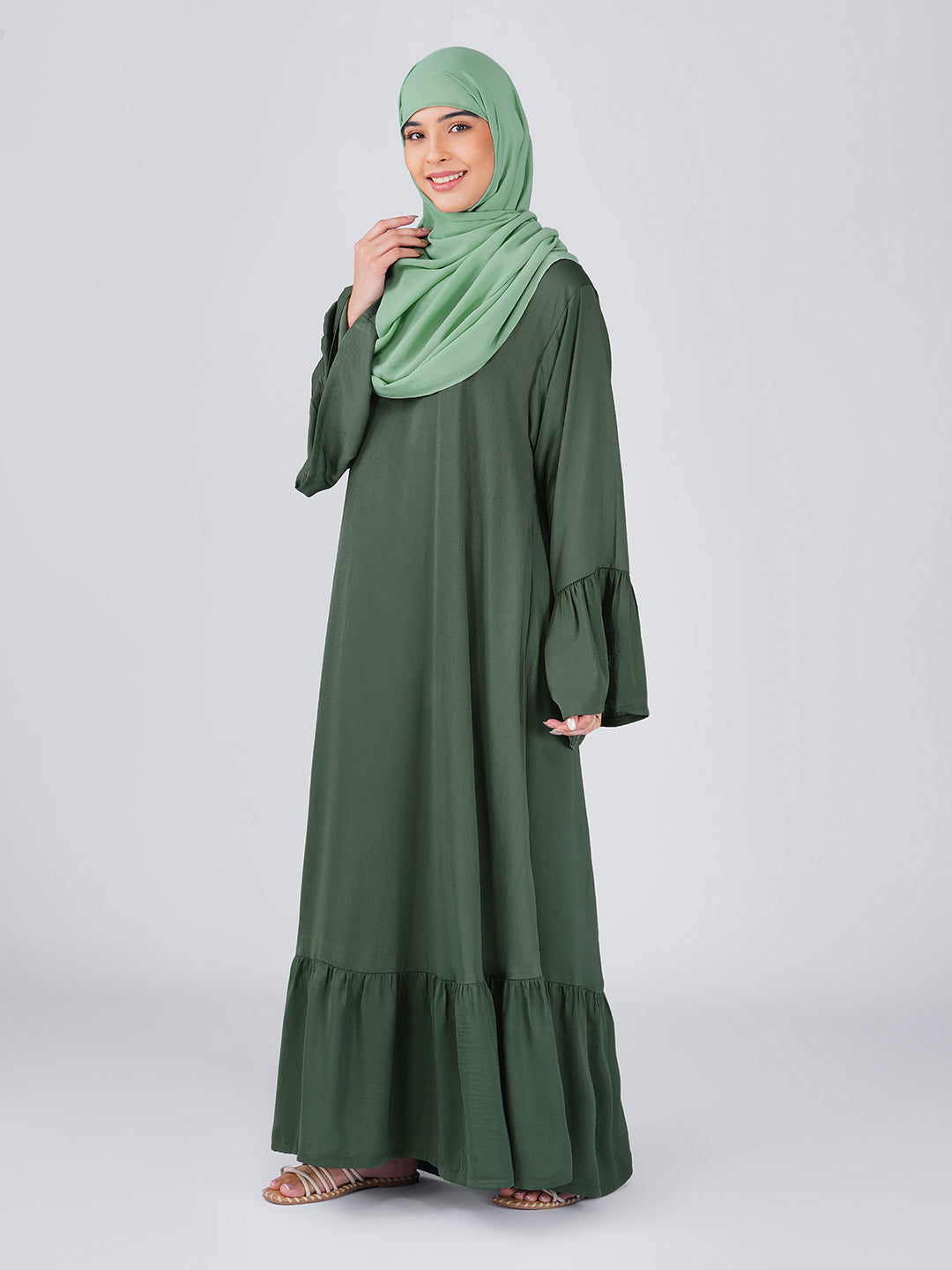 Sahar Harir Masood Abaya Set