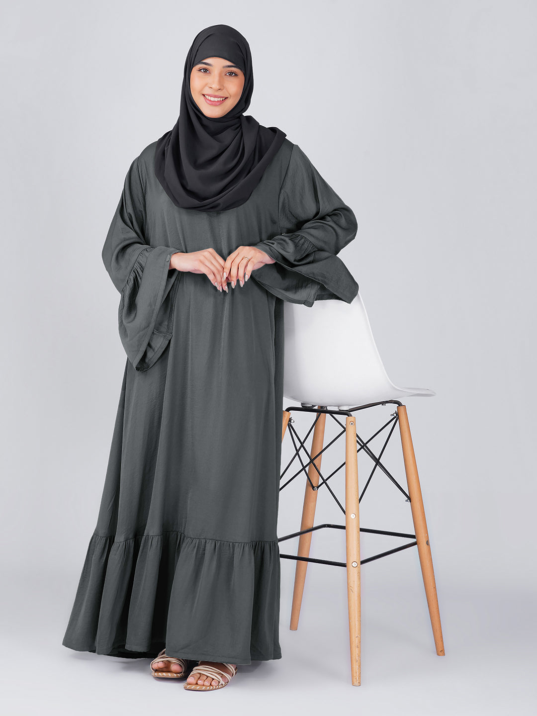 Sahar Harir Masood Abaya Set