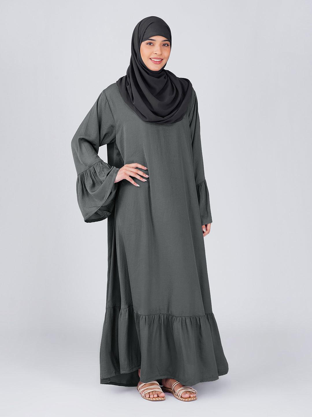 Sahar Harir Masood Abaya Set