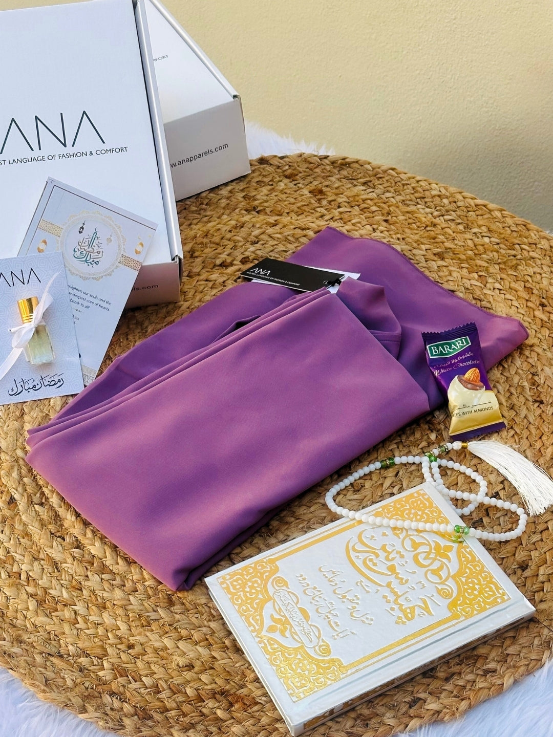 Hana Hadiya Box | Solid Namaz Makhna | Budget Friendly Ramadan & Eid Gift Hamper | Perfect For Ammi, Sister, Wife, Family