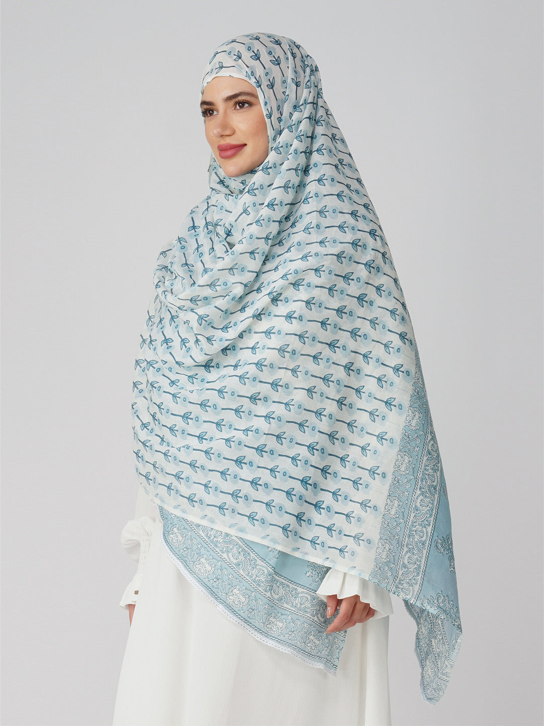 Sakinah Hadiya Box | Budget Friendly Namaz Dupatta Set | Perfect For Ammi, Sister, Wife, Family