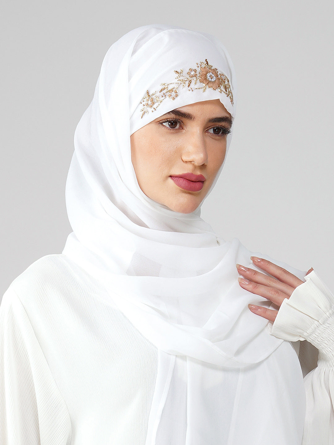 Maisha - White