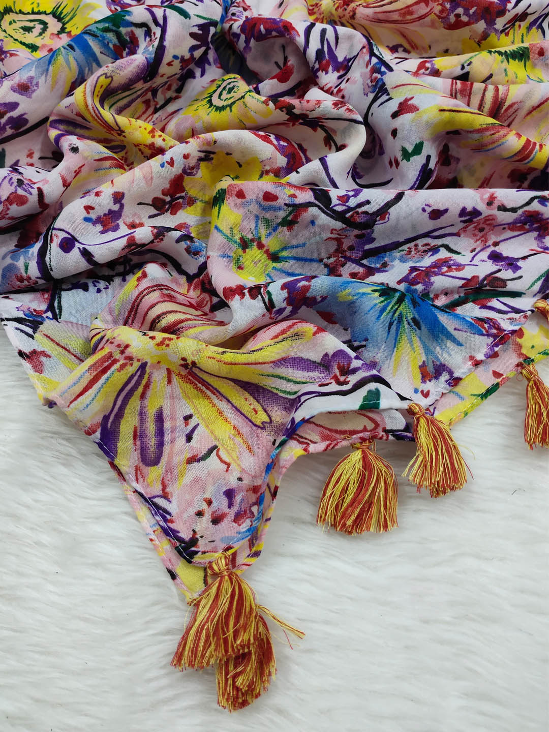Ayn Multicolour Printed Hijab