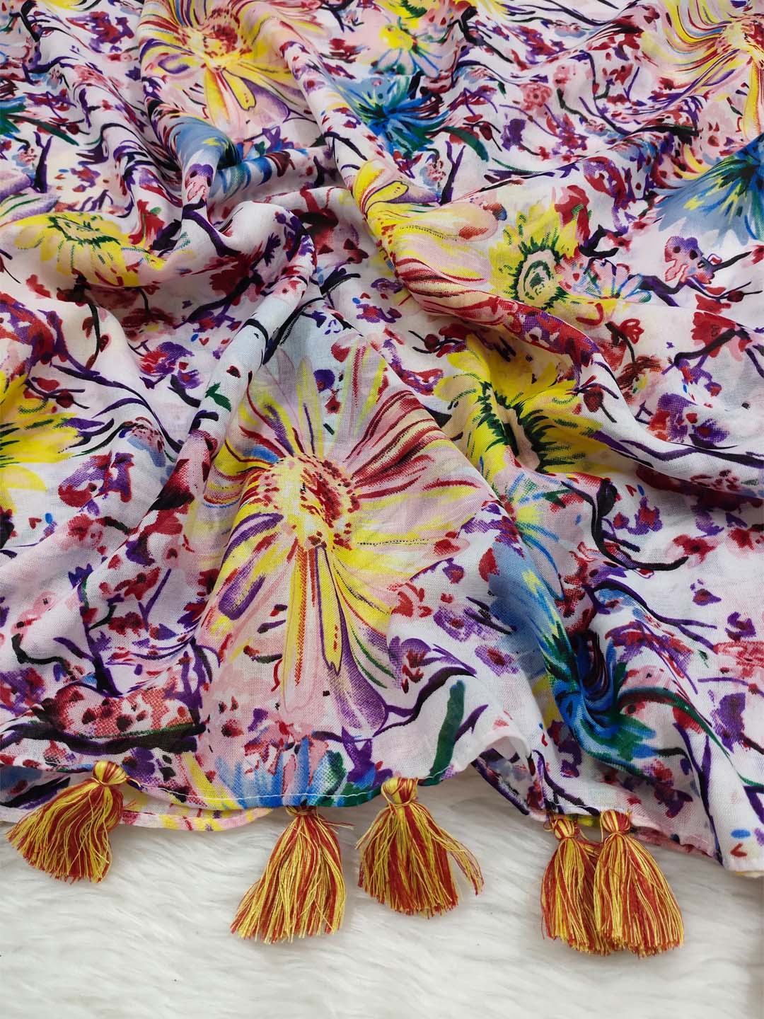 Ayn Multicolour Printed Hijab