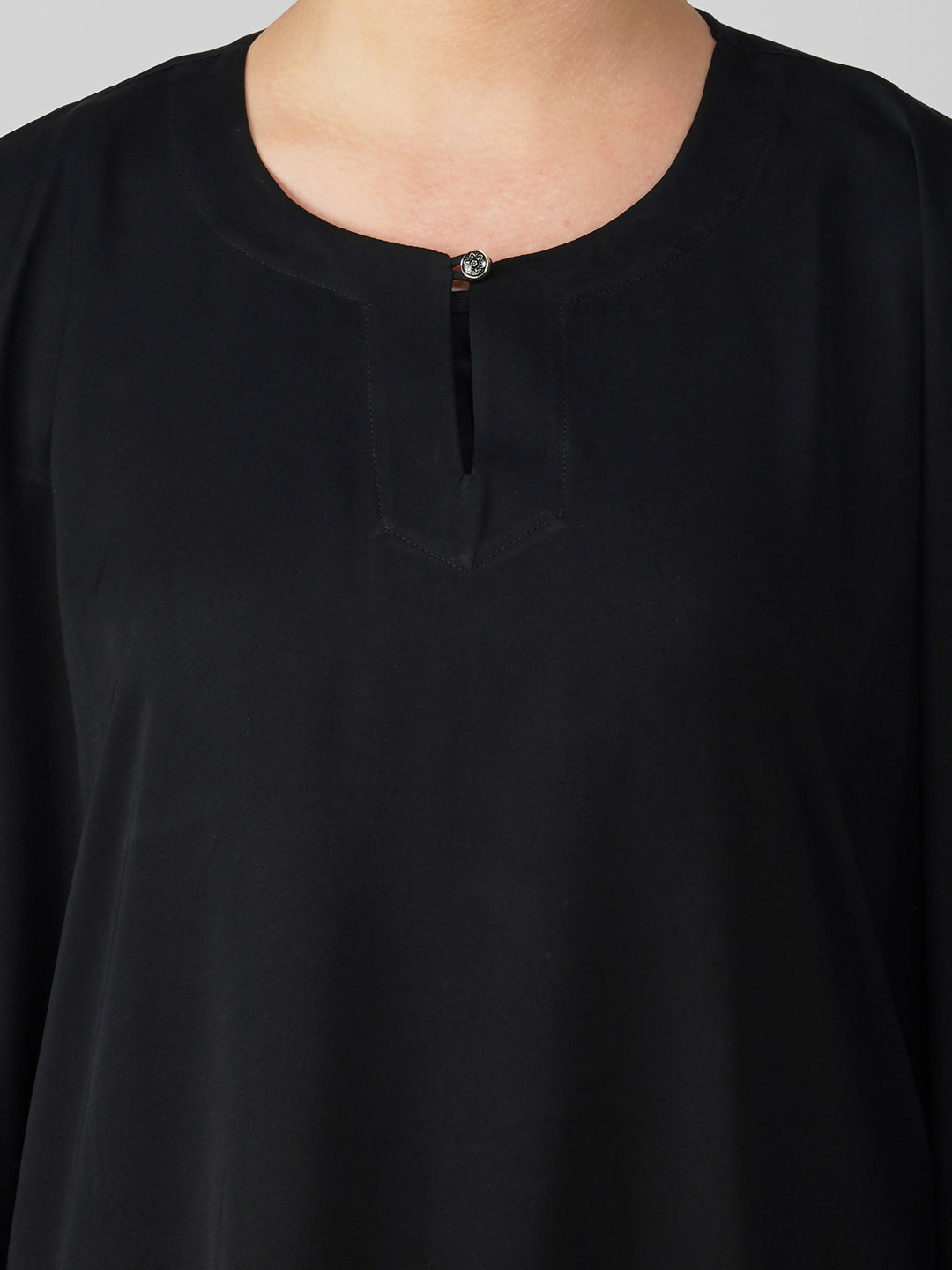Jahanara Kaftan With Handwork Detail At Cuff
