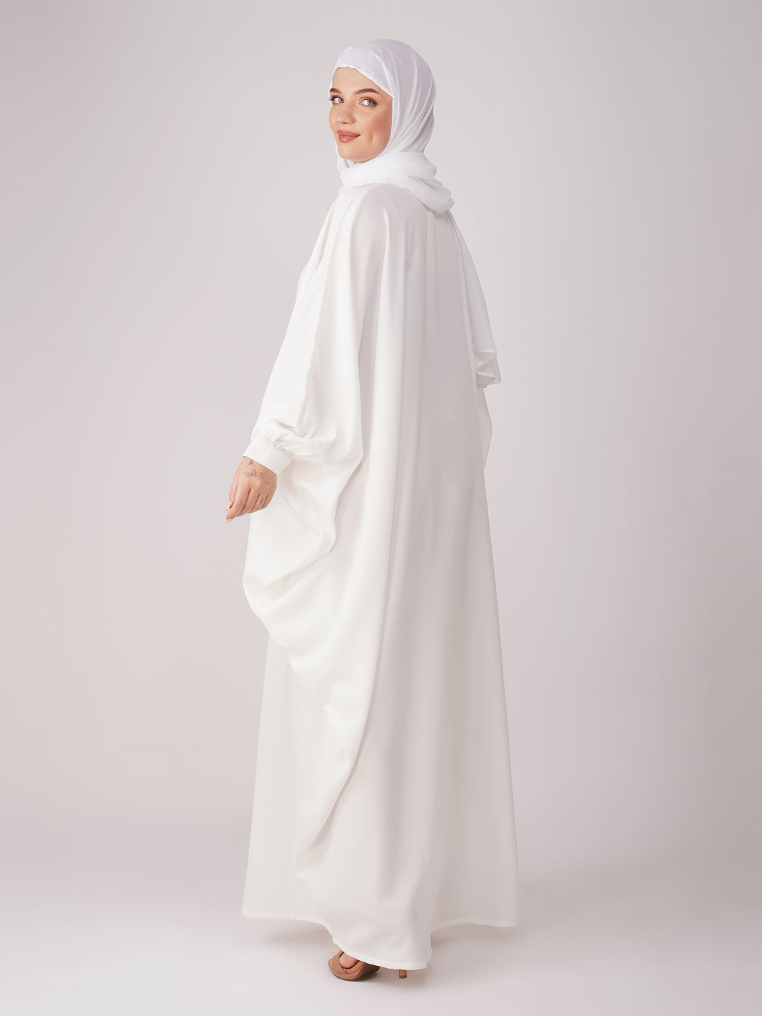 Classic Kaftan With Show Button Detail