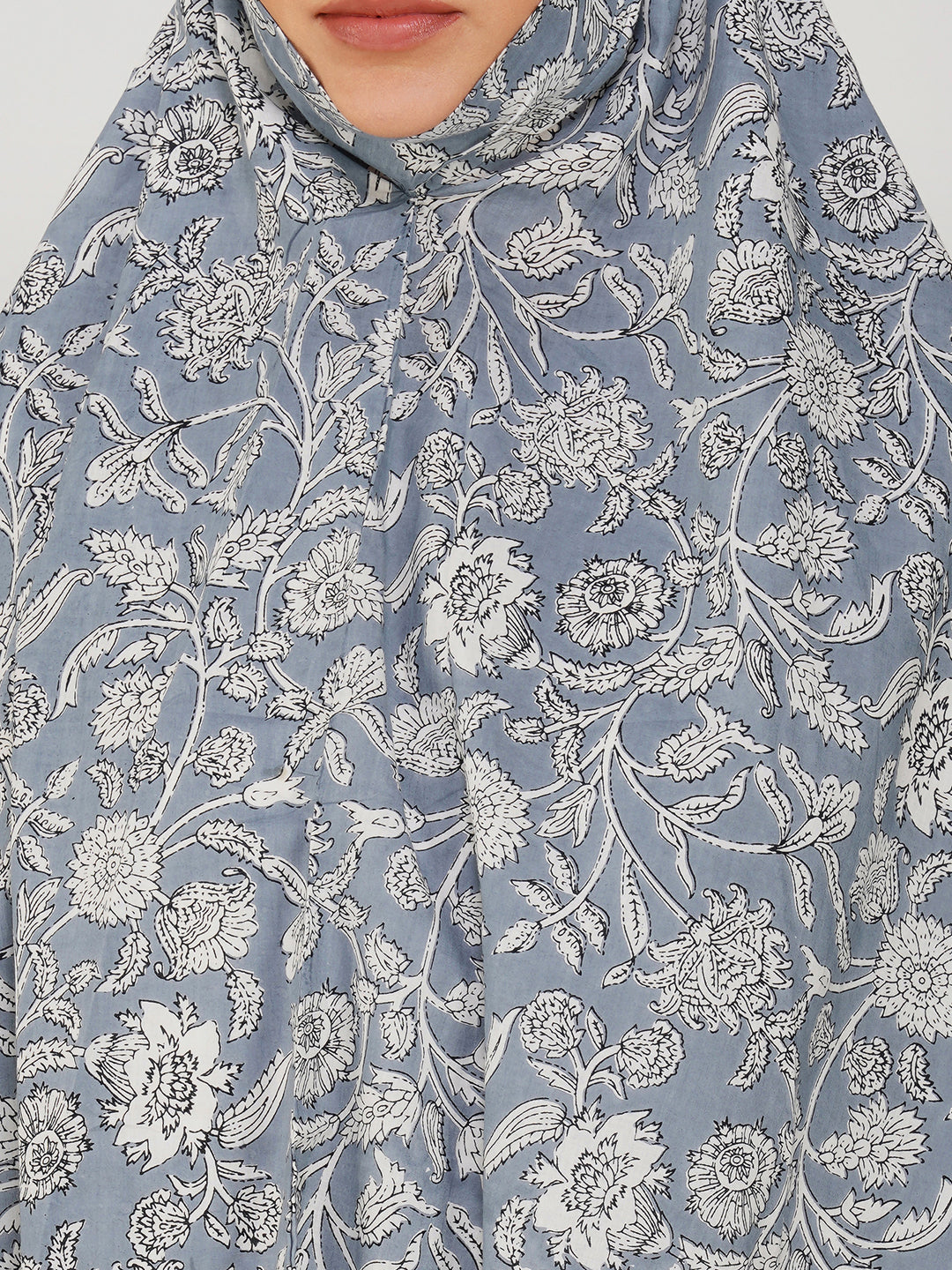 Gulnoor Grey Floral Cotton Namaz Makhna