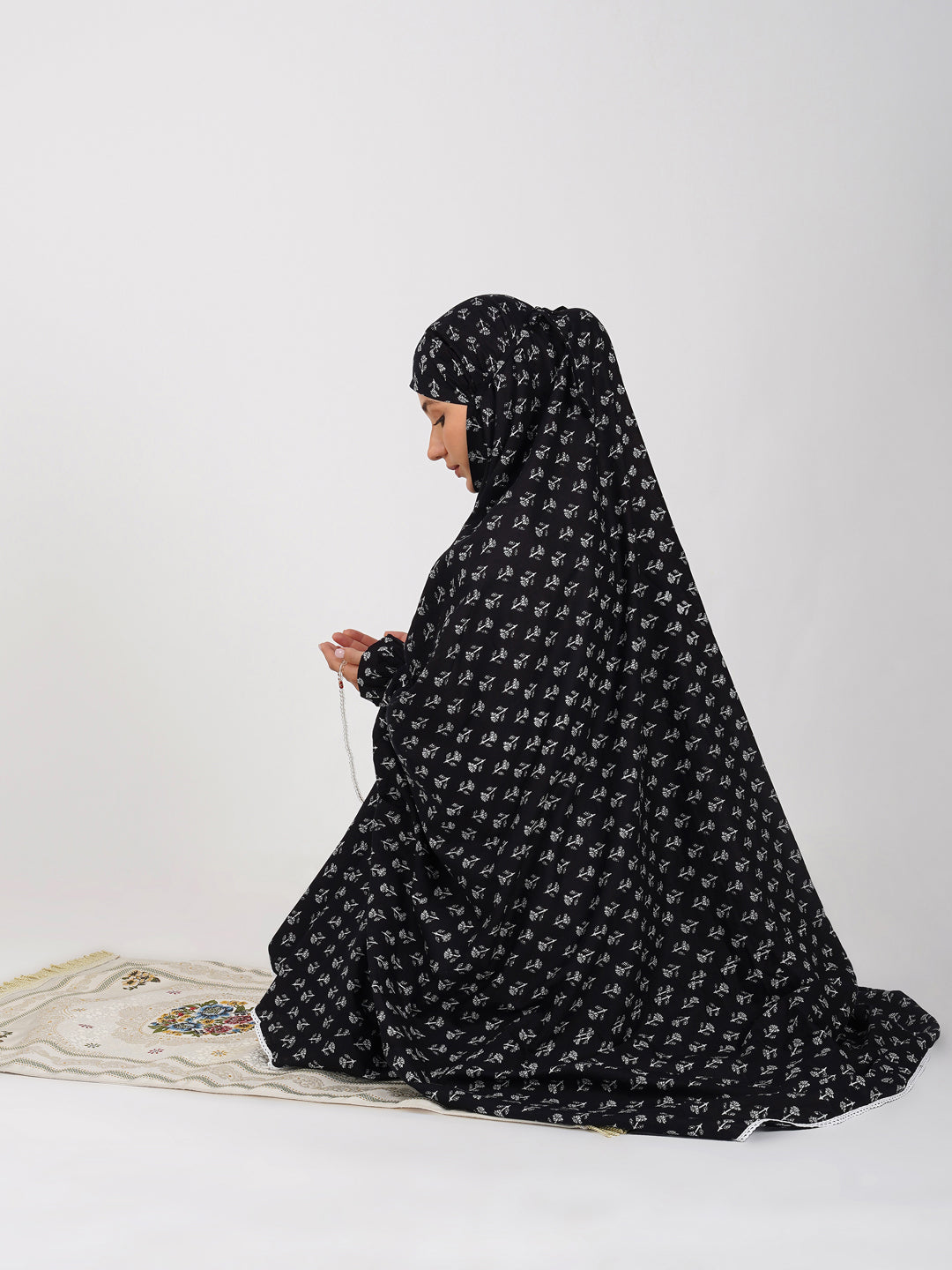 Eshaal Black Floral Knee Length Cotton Namaz Makhna
