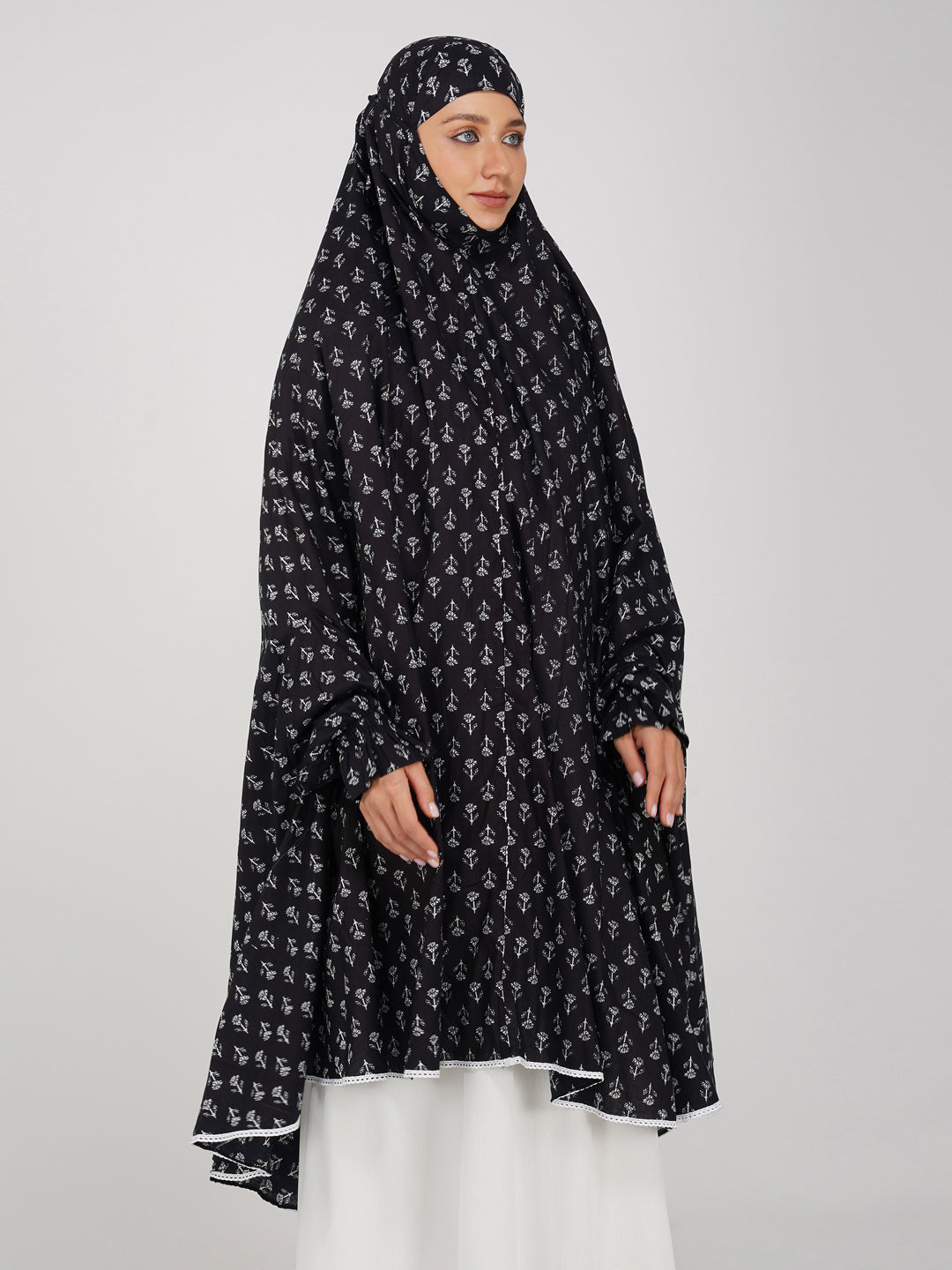 Eshaal Black Floral Knee Length Cotton Namaz Makhna