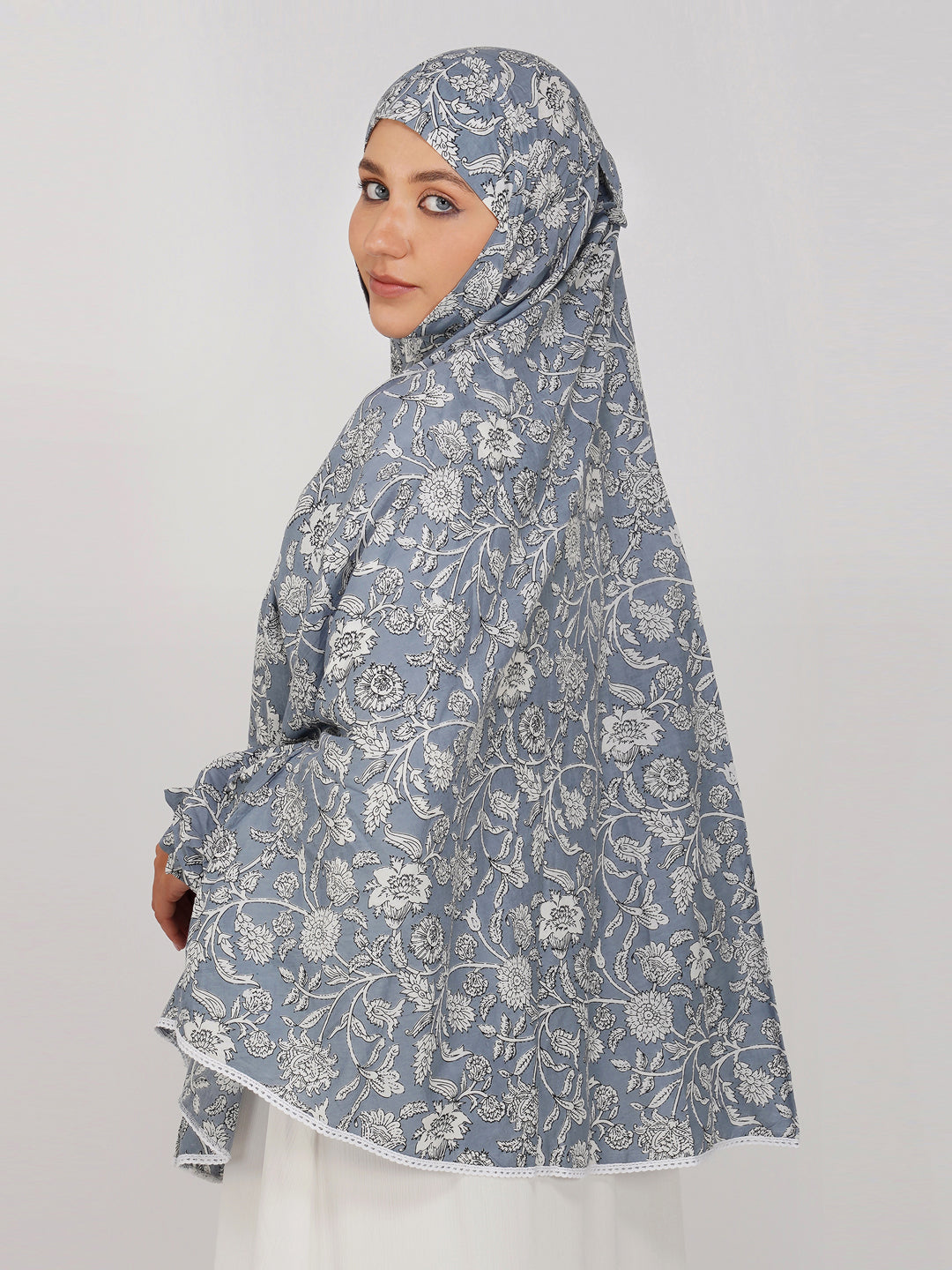 Gulnoor Grey Floral Cotton Namaz Makhna
