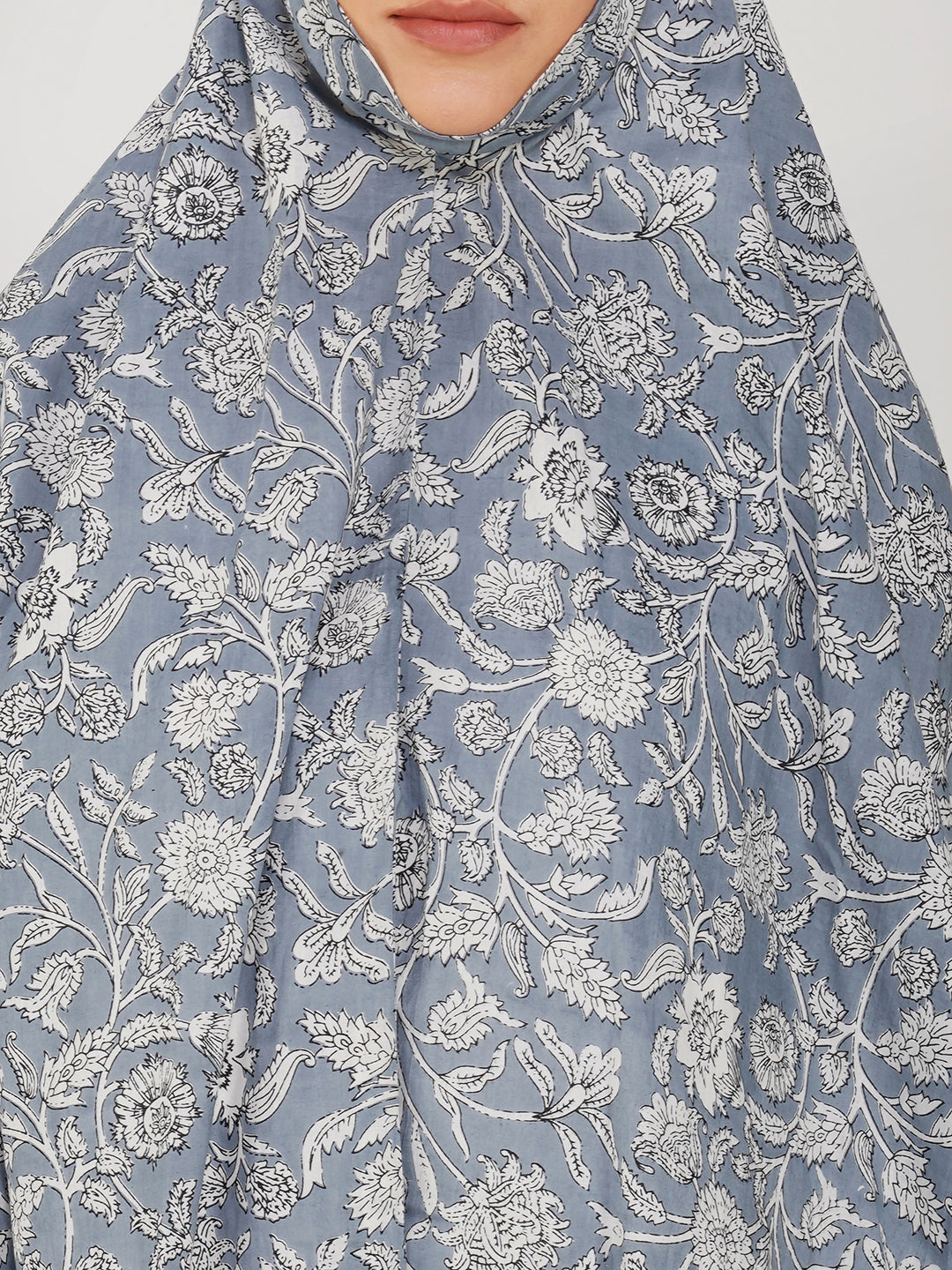 Gulnoor Grey Floral Cotton Namaz Makhna