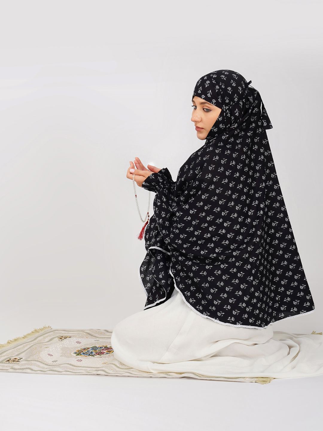 Eshaal Black Floral Cotton Namaz Makhna
